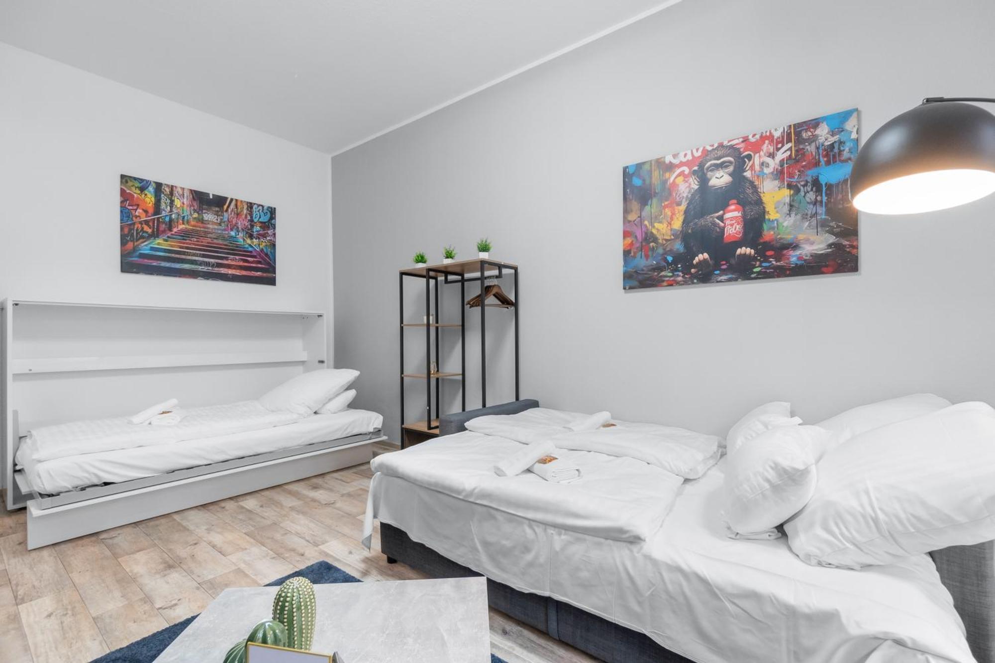 Tolles Design, Hochwertig, Vollausstattung, 3 Zimmer, Grosses Bad & Gaeste-Wc, Grosse Kueche, 3 X Smart Tv, 11 Min Zum Hbf 뒤스부르크 외부 사진