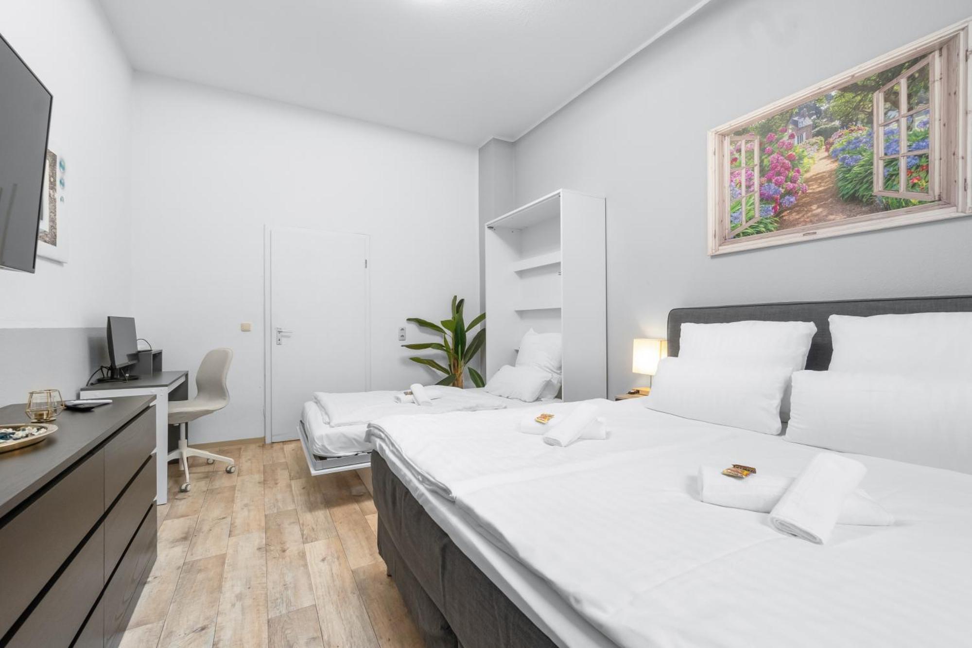 Tolles Design, Hochwertig, Vollausstattung, 3 Zimmer, Grosses Bad & Gaeste-Wc, Grosse Kueche, 3 X Smart Tv, 11 Min Zum Hbf 뒤스부르크 외부 사진