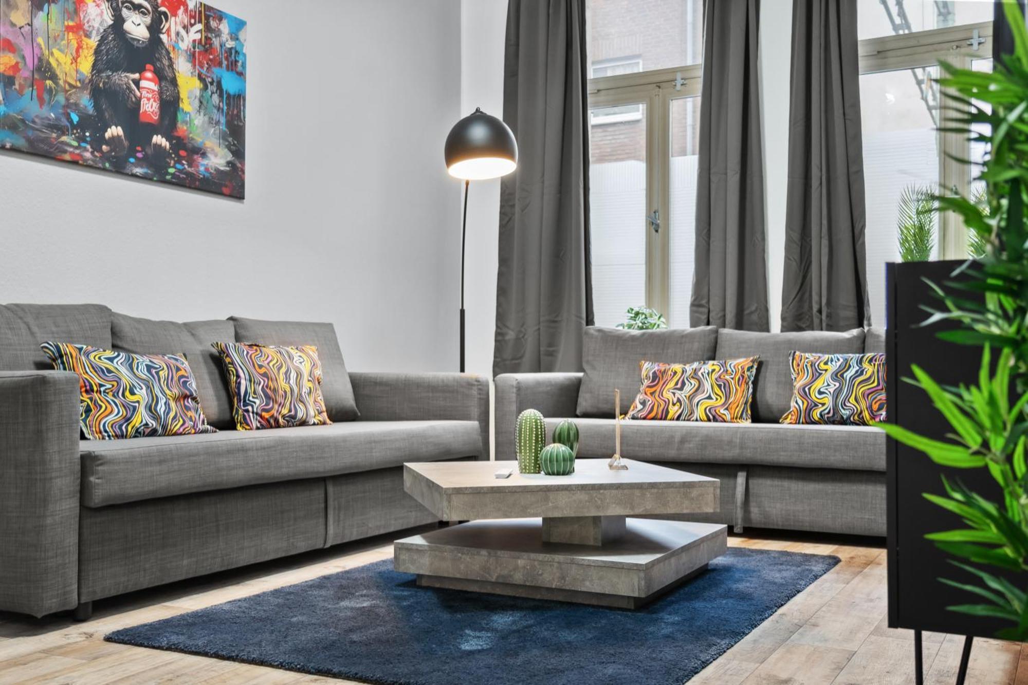 Tolles Design, Hochwertig, Vollausstattung, 3 Zimmer, Grosses Bad & Gaeste-Wc, Grosse Kueche, 3 X Smart Tv, 11 Min Zum Hbf 뒤스부르크 외부 사진