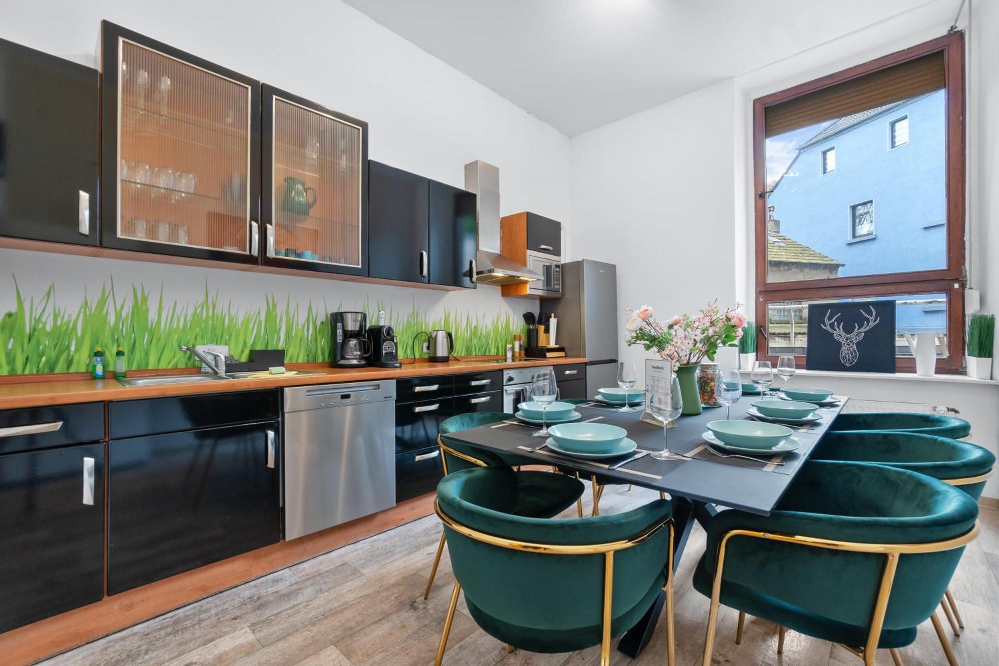 Tolles Design, Hochwertig, Vollausstattung, 3 Zimmer, Grosses Bad & Gaeste-Wc, Grosse Kueche, 3 X Smart Tv, 11 Min Zum Hbf 뒤스부르크 외부 사진